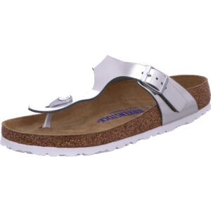 Birkenstock Giseh Zehenschuh Farbe silber mit silberfarbener Schnalle und braunem Fußbett