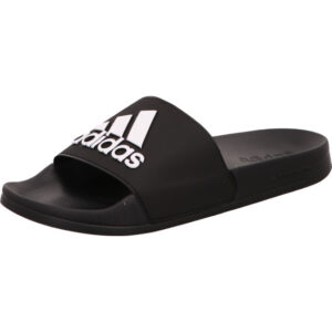 Adidas Adilette Shower schwarz mit Adidas Logo auf der Schnalle