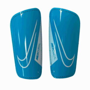Nike Schienbeinschoner blau mit weißem Logo