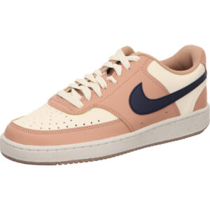 Nike Court Vision Low text Natuell beeige hellbraun mit blauem Nike Logo und heller Sohle